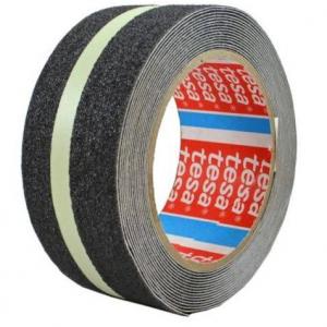 48 mm x 5 mts Tesa Cinta antideslizante negra c/ banda fotoluminiscente 